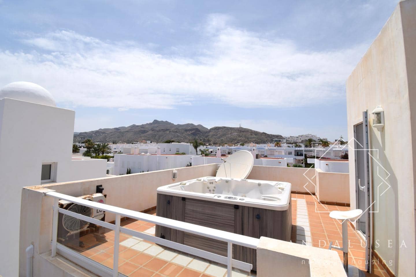 4 soveværelse Villa til salg i Mojacar med swimmingpool - € 595.000 (Ref: 9127467)
