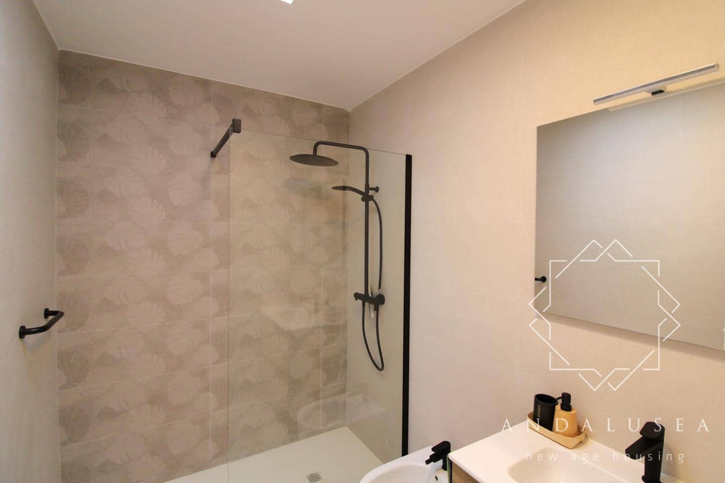 2 soveværelse Lejlighed til leje i Mojacar med swimmingpool - € 850 (Ref: 9258219)