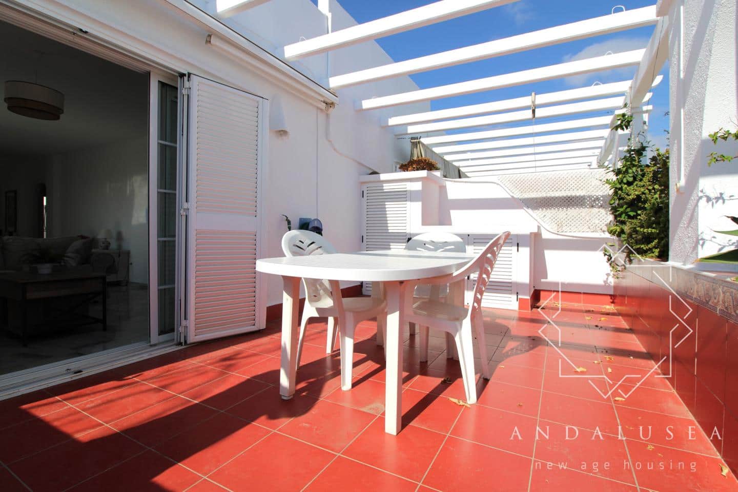 2 soveværelse Lejlighed til leje i Mojacar med swimmingpool - € 850 (Ref: 9258219)