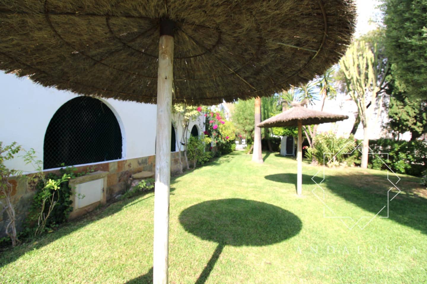 2 soveværelse Lejlighed til leje i Mojacar med swimmingpool - € 850 (Ref: 9258219)