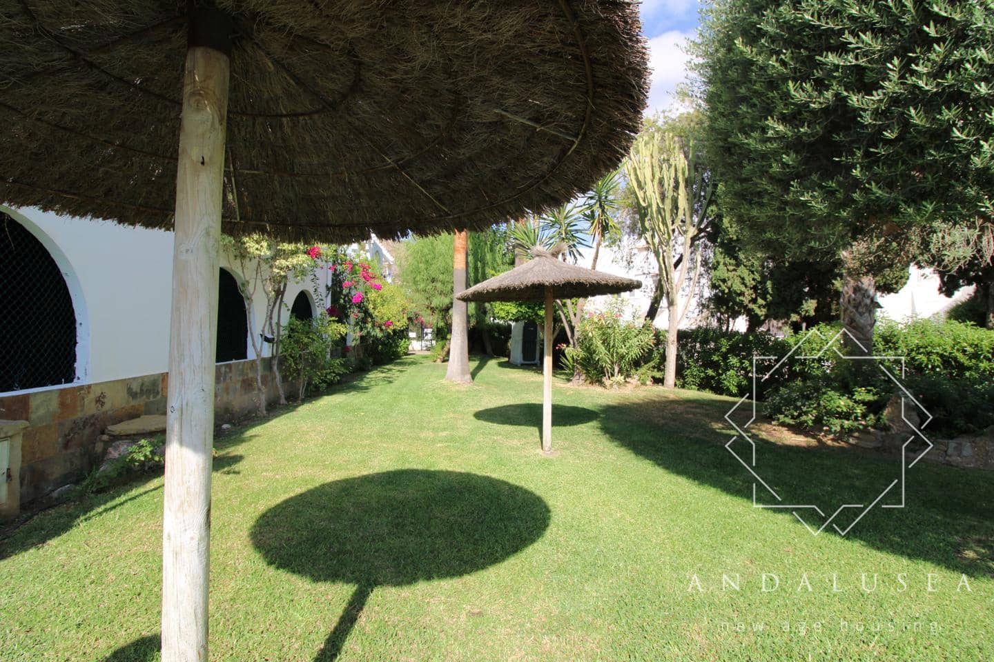 2 soveværelse Lejlighed til leje i Mojacar med swimmingpool - € 850 (Ref: 9258219)