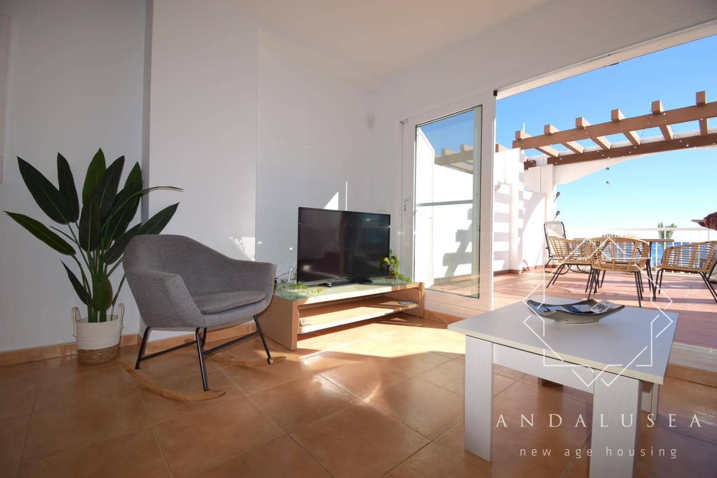 3 Zimmer Wohnung zu vermieten in Almeria Stadt - 1.500 € (Ref: 9443990)