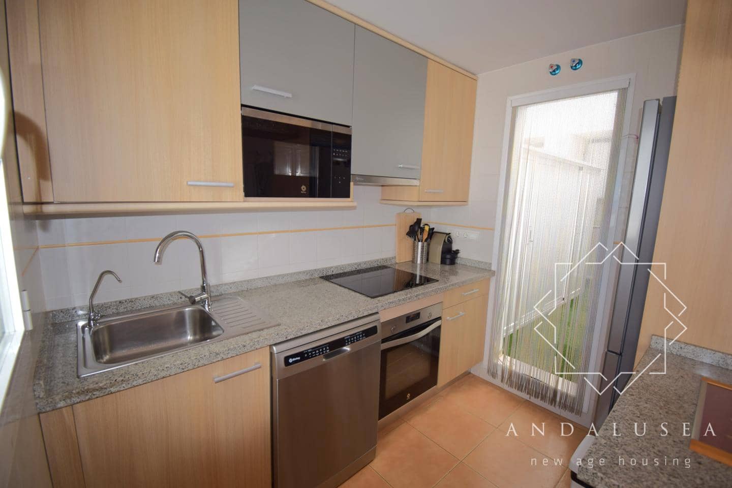 3 Zimmer Wohnung zu vermieten in Almeria Stadt - 1.500 € (Ref: 9443990)