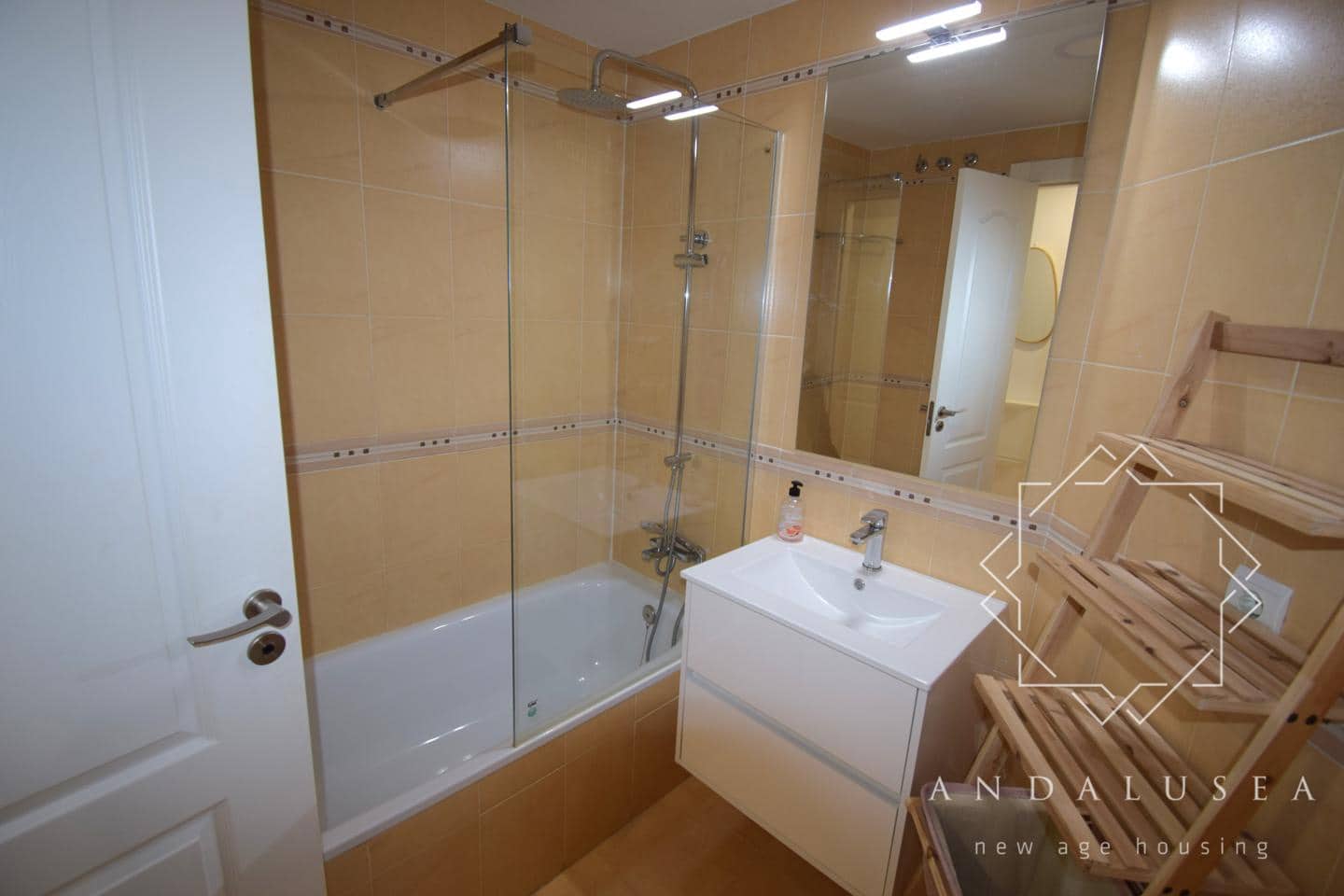 3 Zimmer Wohnung zu vermieten in Almeria Stadt - 1.500 € (Ref: 9443990)