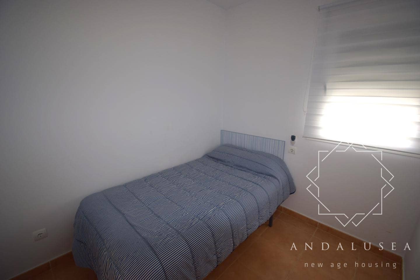 3 Zimmer Wohnung zu vermieten in Almeria Stadt - 1.500 € (Ref: 9443990)