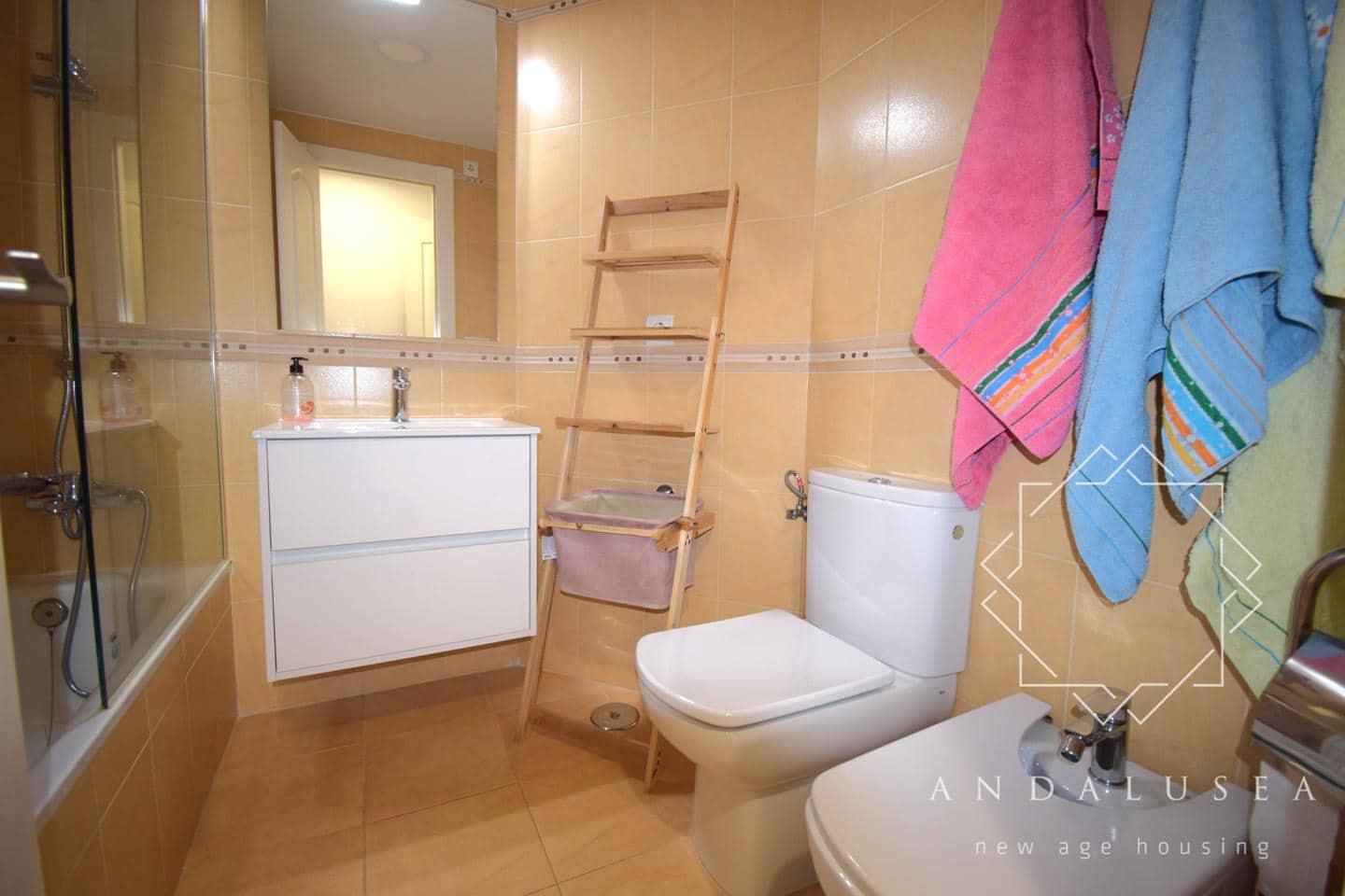 3 Zimmer Wohnung zu vermieten in Almeria Stadt - 1.500 € (Ref: 9443990)