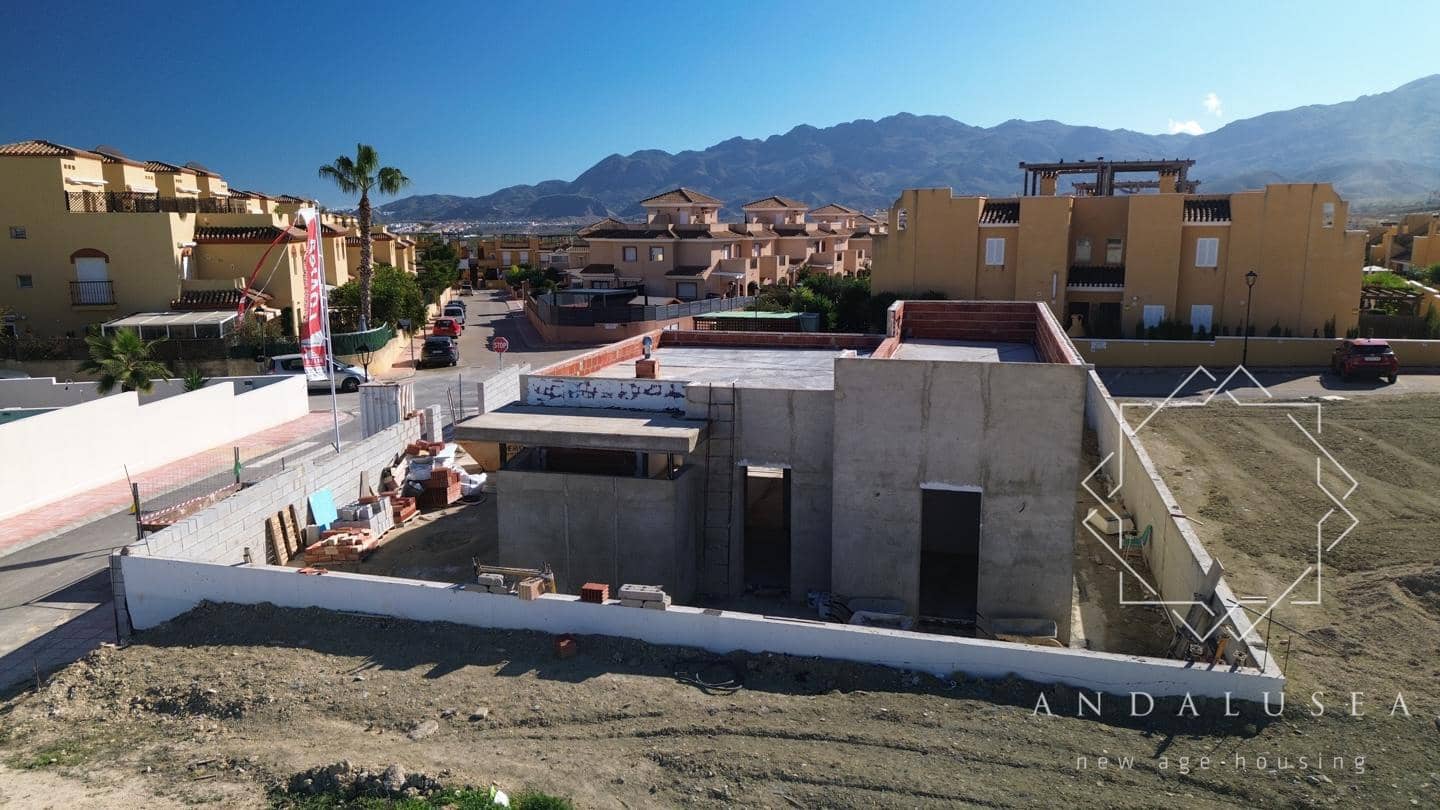 Chalet de 3 habitaciones en Los Gallardos en venta con piscina - 349.000 € (Ref: 9665349)