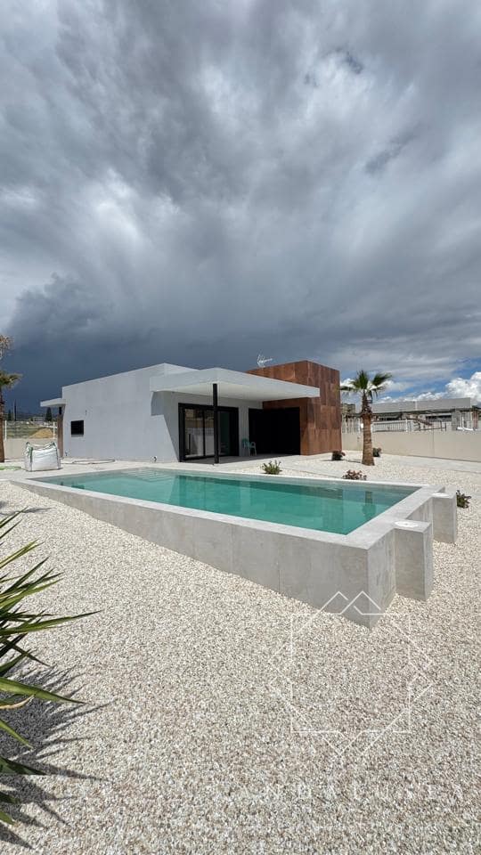 2 soveværelse Villa til salg i Los Gallardos med swimmingpool - € 324.000 (Ref: 9665350)