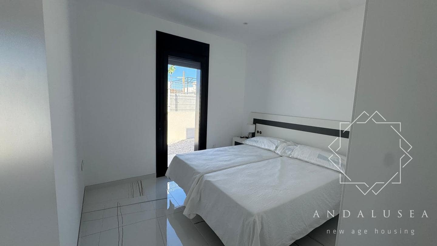 2 soveværelse Villa til salg i Los Gallardos med swimmingpool - € 324.000 (Ref: 9665350)