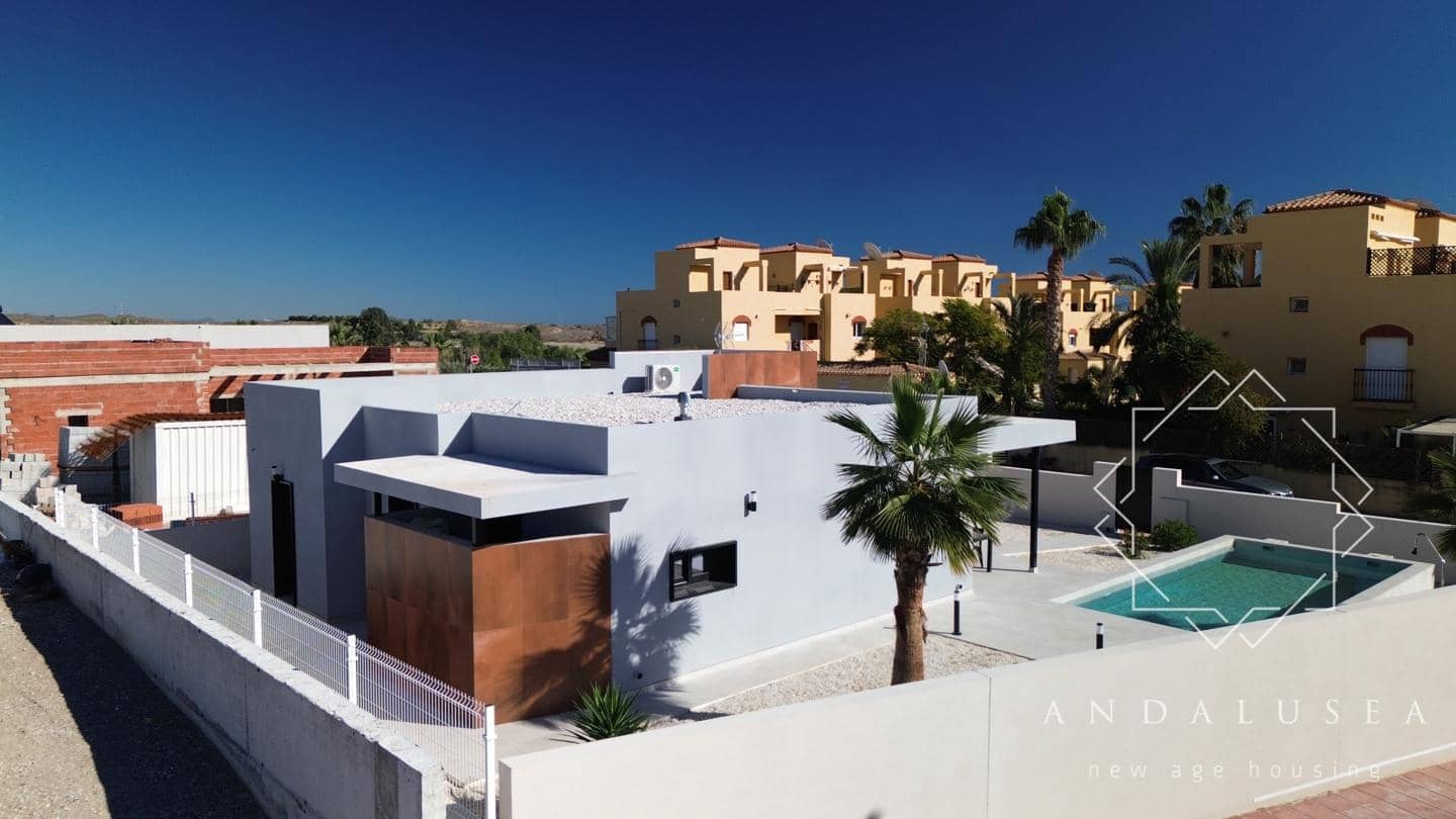 2 soveværelse Villa til salg i Los Gallardos med swimmingpool - € 324.000 (Ref: 9665350)