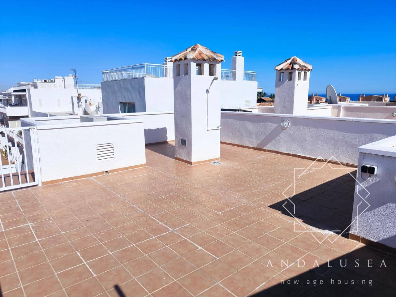 2 slaapkamer Flat te huur in Mojacar met zwembad - € 750 (Ref: 9774368)