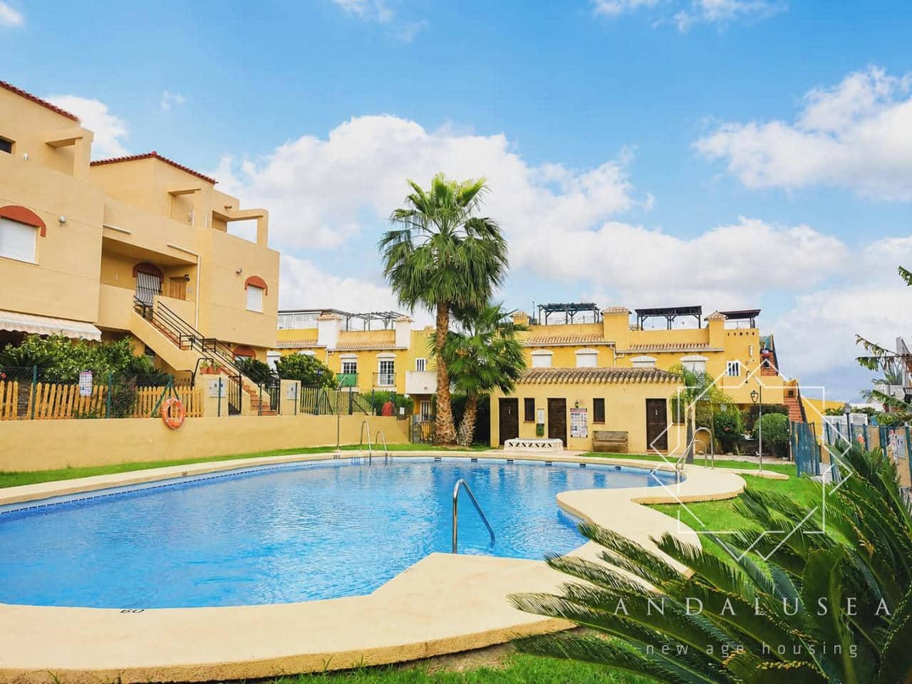 2 bedroom Flat for sale in Los Gallardos with pool - € 139,000 (Ref: 9841505)