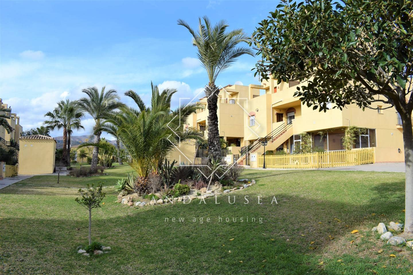 2 bedroom Flat for sale in Los Gallardos with pool - € 139,000 (Ref: 9841505)