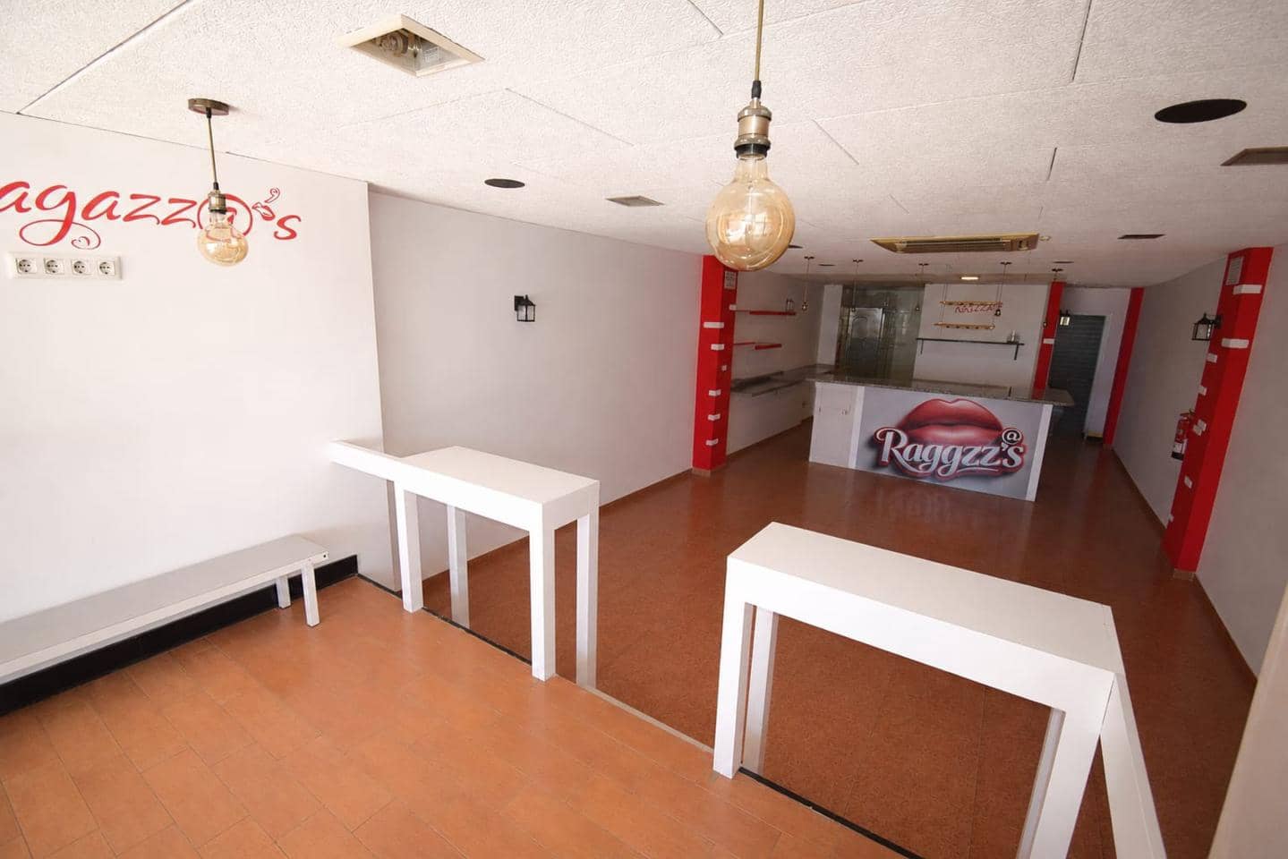 1 bedroom Business for sale in Garrucha - € 175,000 (Ref: 9902297)