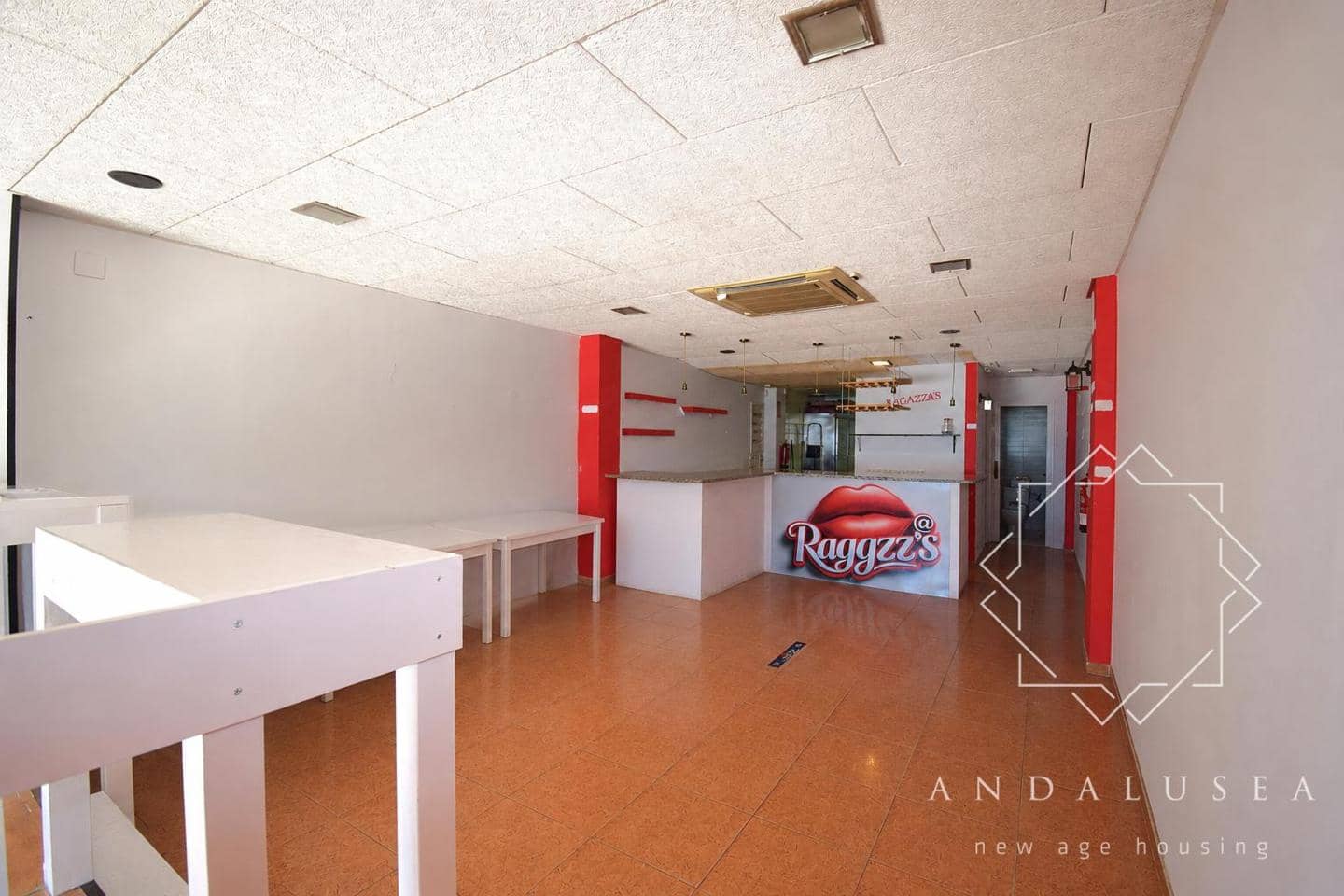 1 bedroom Business for sale in Garrucha - € 175,000 (Ref: 9902297)