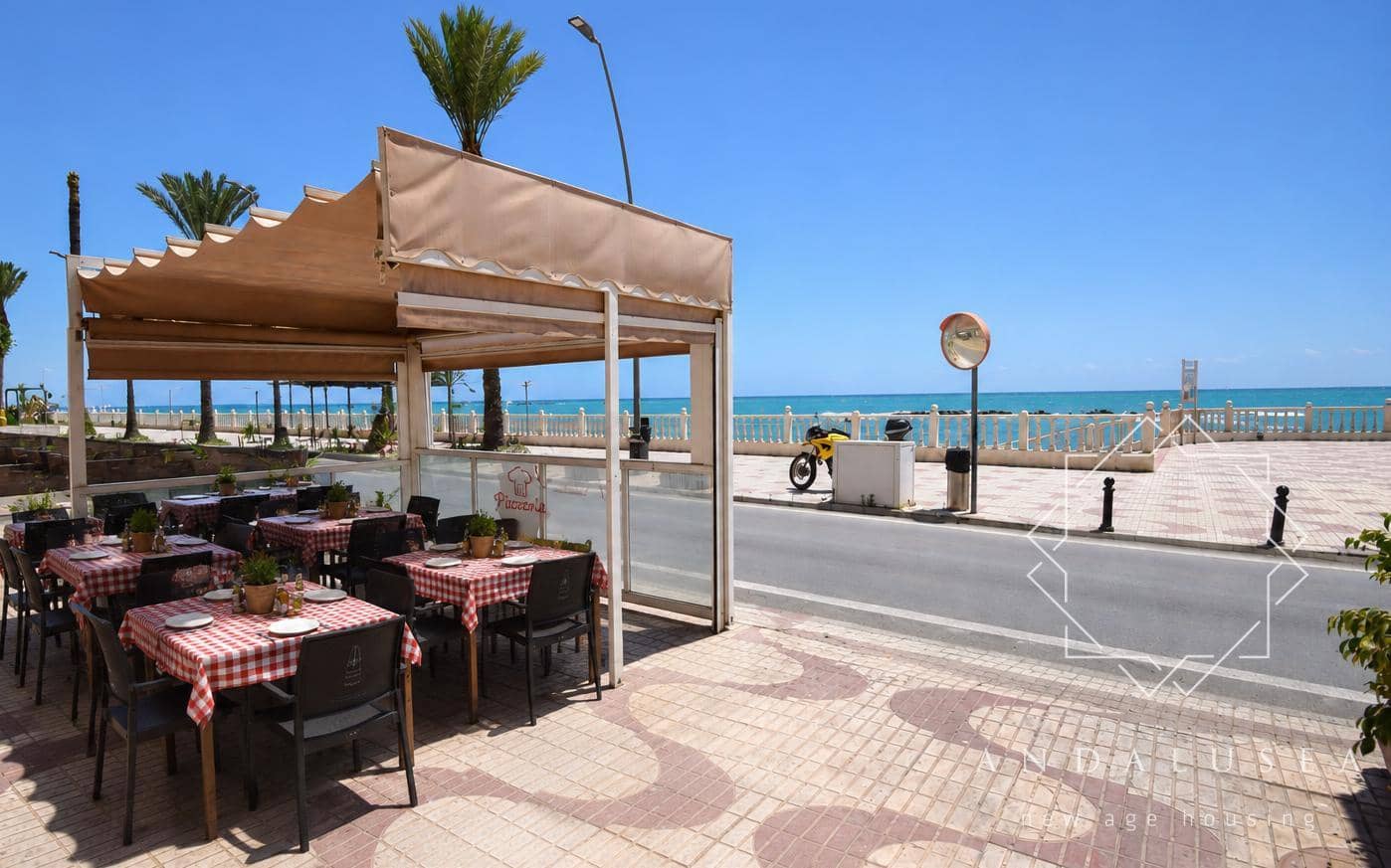 1 bedroom Business for sale in Garrucha - € 175,000 (Ref: 9902297)