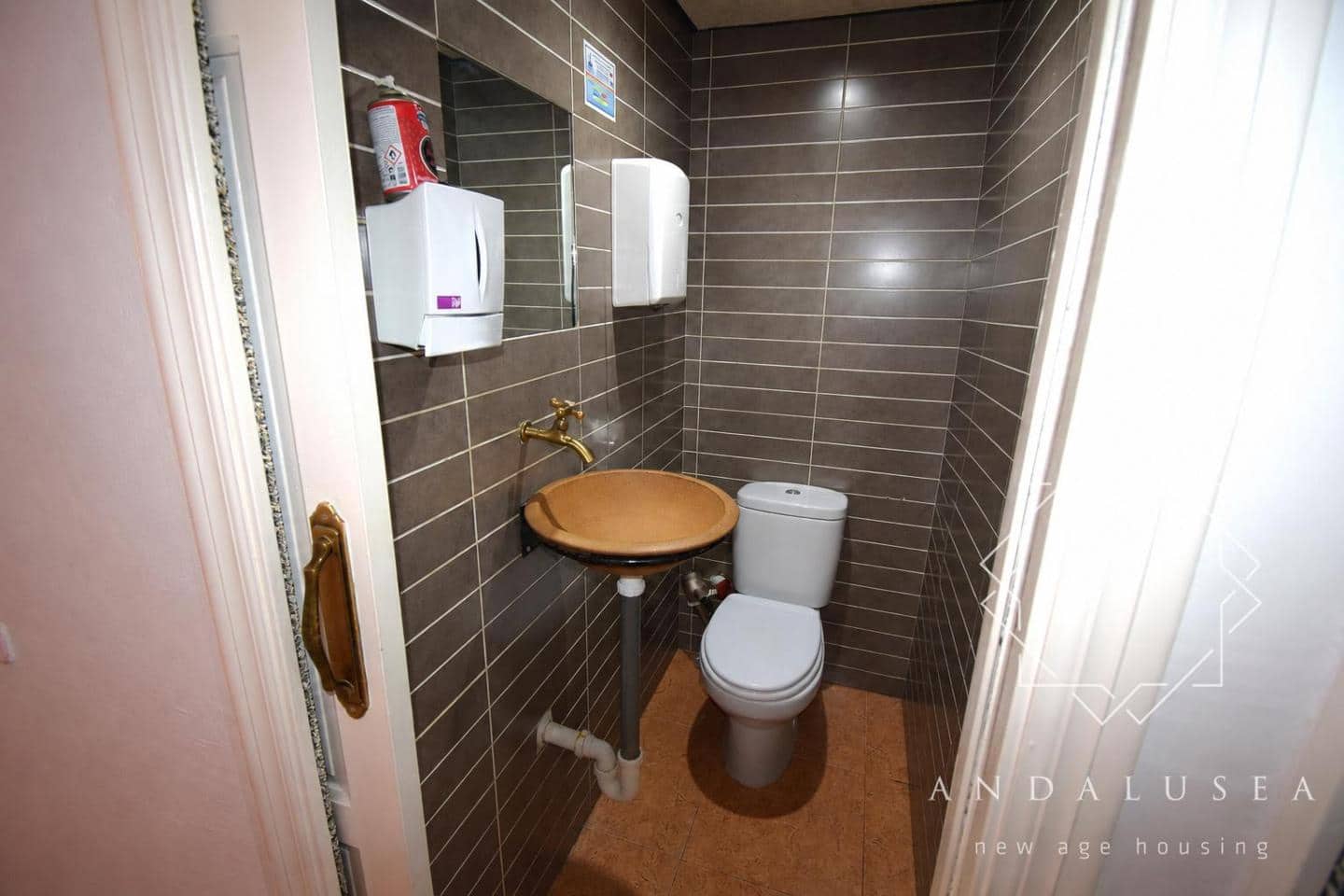 1 bedroom Business for sale in Garrucha - € 175,000 (Ref: 9902297)