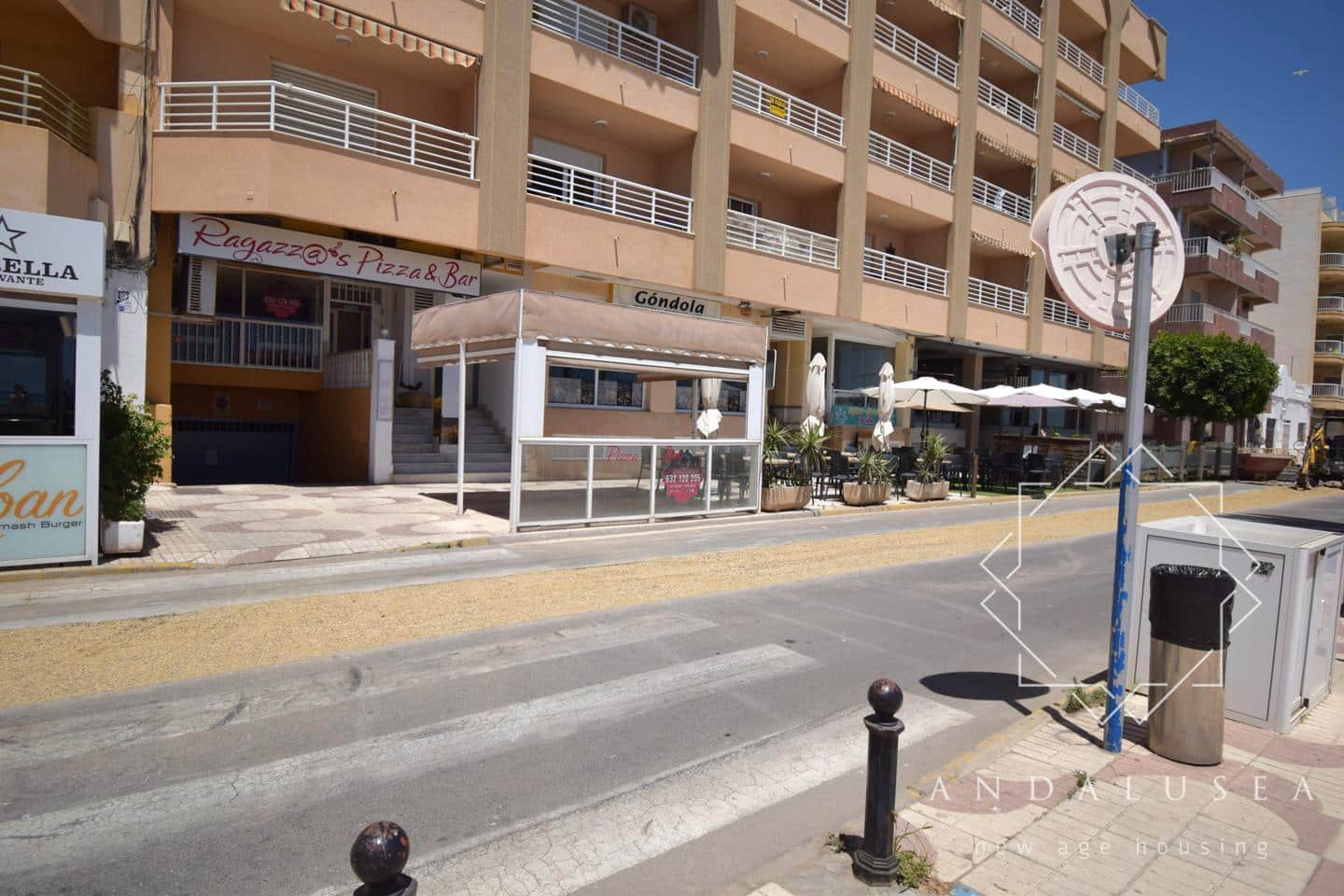 1 bedroom Business for sale in Garrucha - € 175,000 (Ref: 9902297)