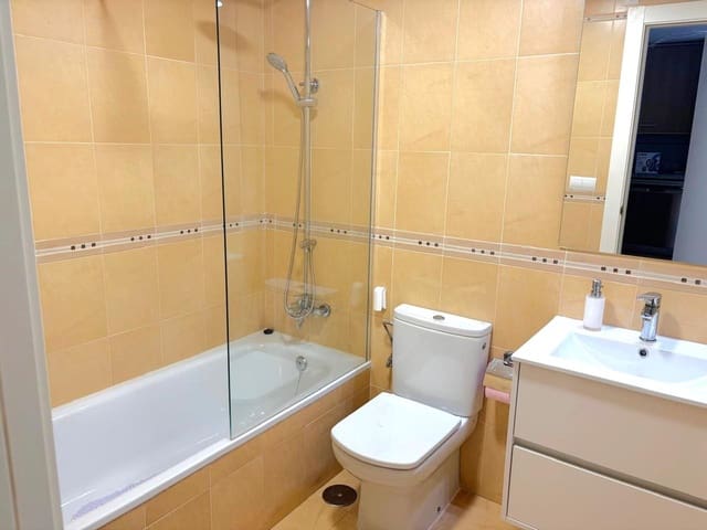 Piso de 2 habitaciones en Mojácar en alquiler - 1.300 € (Ref: 9981438)