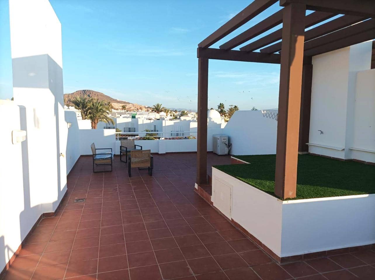 Piso de 2 habitaciones en Mojácar en alquiler con piscina garaje - 1.300 € (Ref: 9981438)