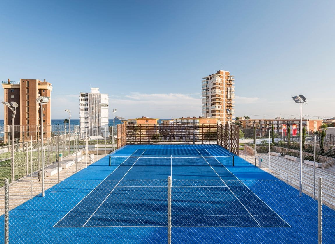 2 bedroom Apartment for sale in Benidorm with pool garage - € 690,000 (Ref: 9453701)