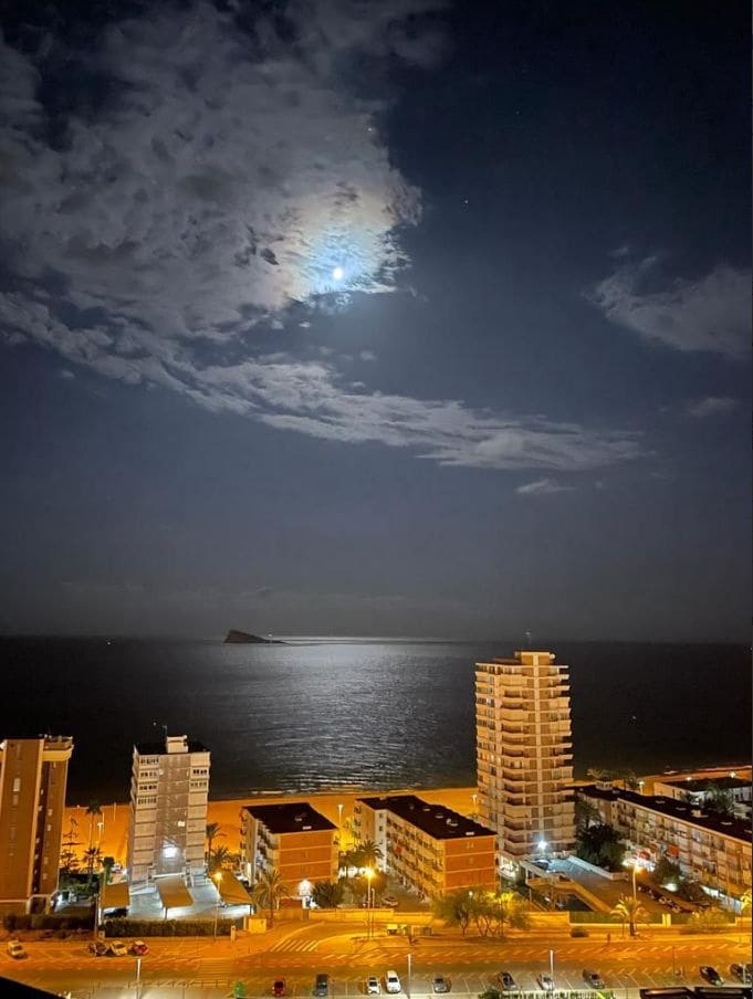 2 bedroom Apartment for sale in Benidorm with pool garage - € 690,000 (Ref: 9453701)