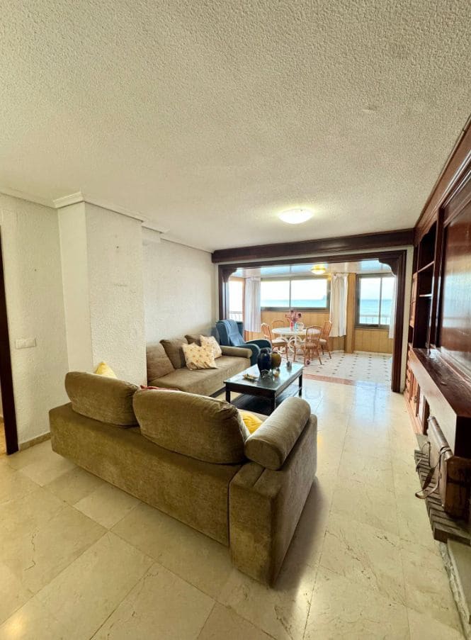 4 bedroom Apartment for sale in Benidorm with garage - € 550,000 (Ref: 9453702)