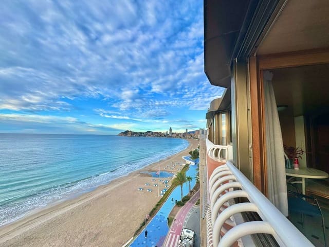 4 bedroom Apartment for sale in Poniente, Benidorm with garage - € 550,000 (Ref: 9453702)