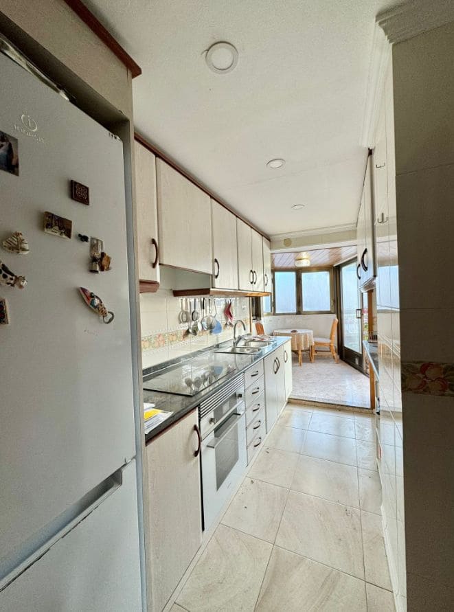 4 bedroom Apartment for sale in Benidorm with garage - € 550,000 (Ref: 9453702)