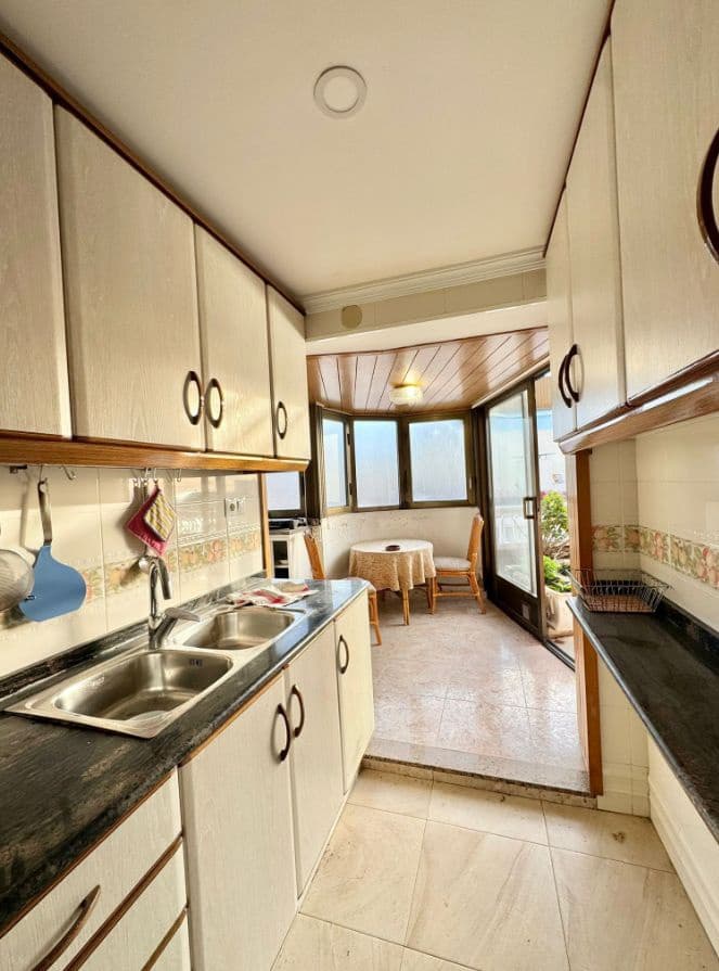4 bedroom Apartment for sale in Benidorm with garage - € 550,000 (Ref: 9453702)