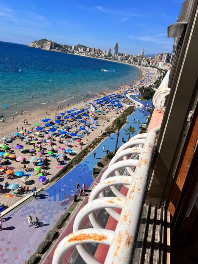 4 bedroom Apartment for sale in Benidorm with garage - € 550,000 (Ref: 9453702)