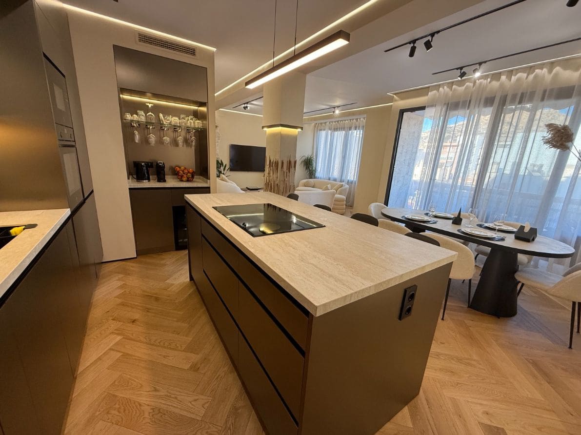 3 bedroom Apartment for sale in Alicante / Alacant city - € 643,000 (Ref: 9453706)