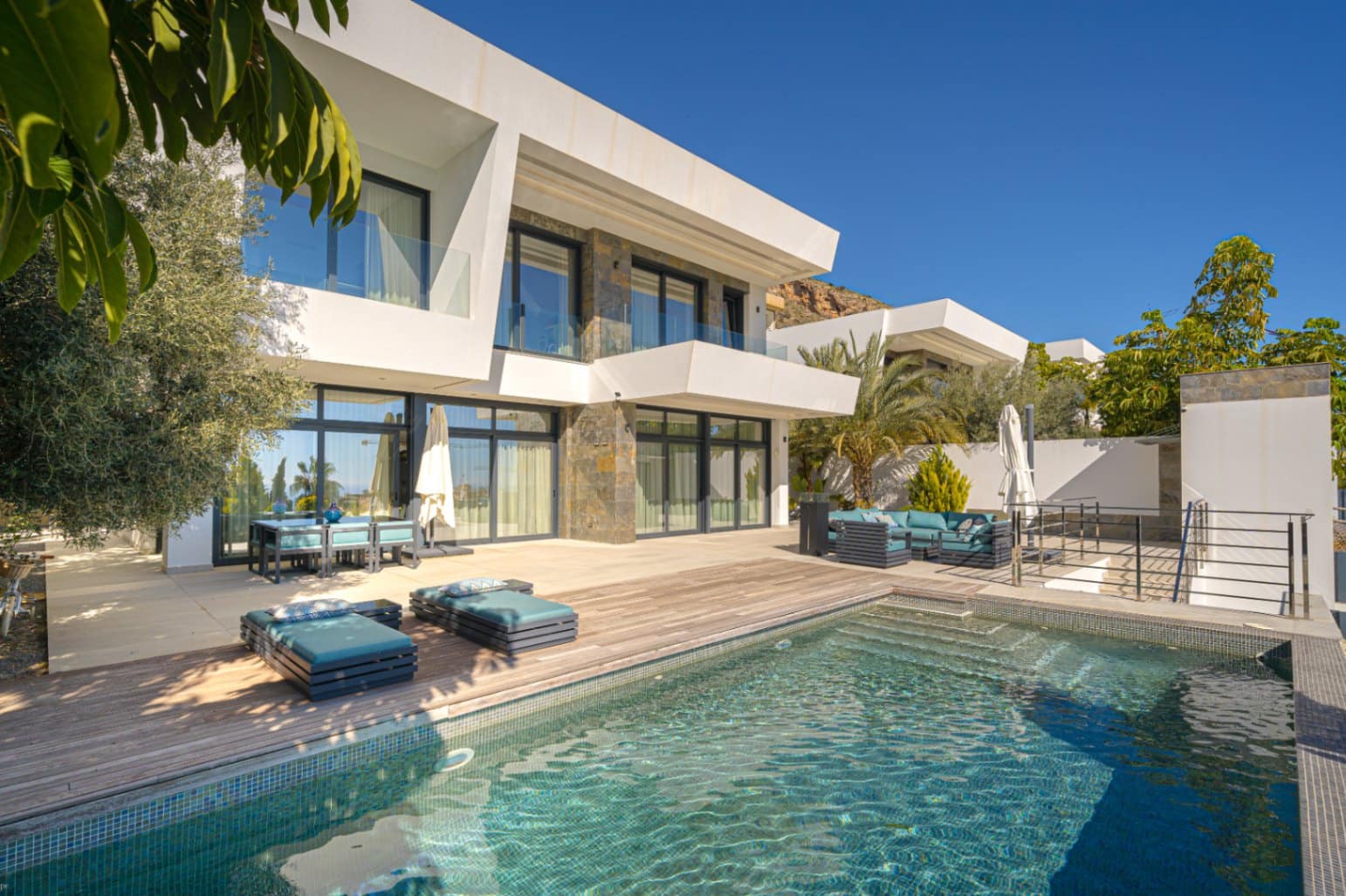 Chalet de 5 habitaciones en Finestrat en venta con piscina garaje - 2.000.000 € (Ref: 9453710)