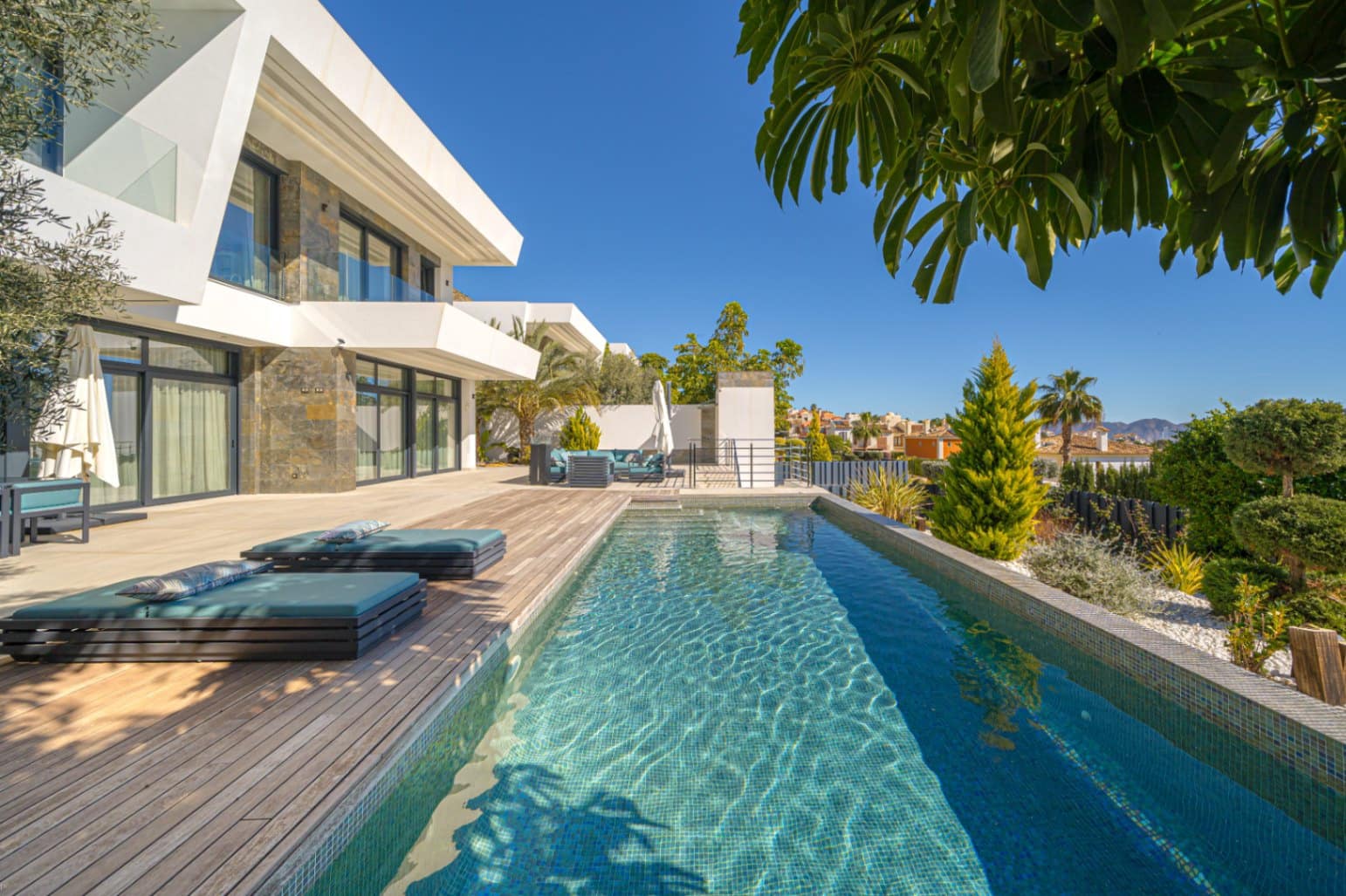 Chalet de 5 habitaciones en Finestrat en venta con piscina garaje - 2.000.000 € (Ref: 9453710)