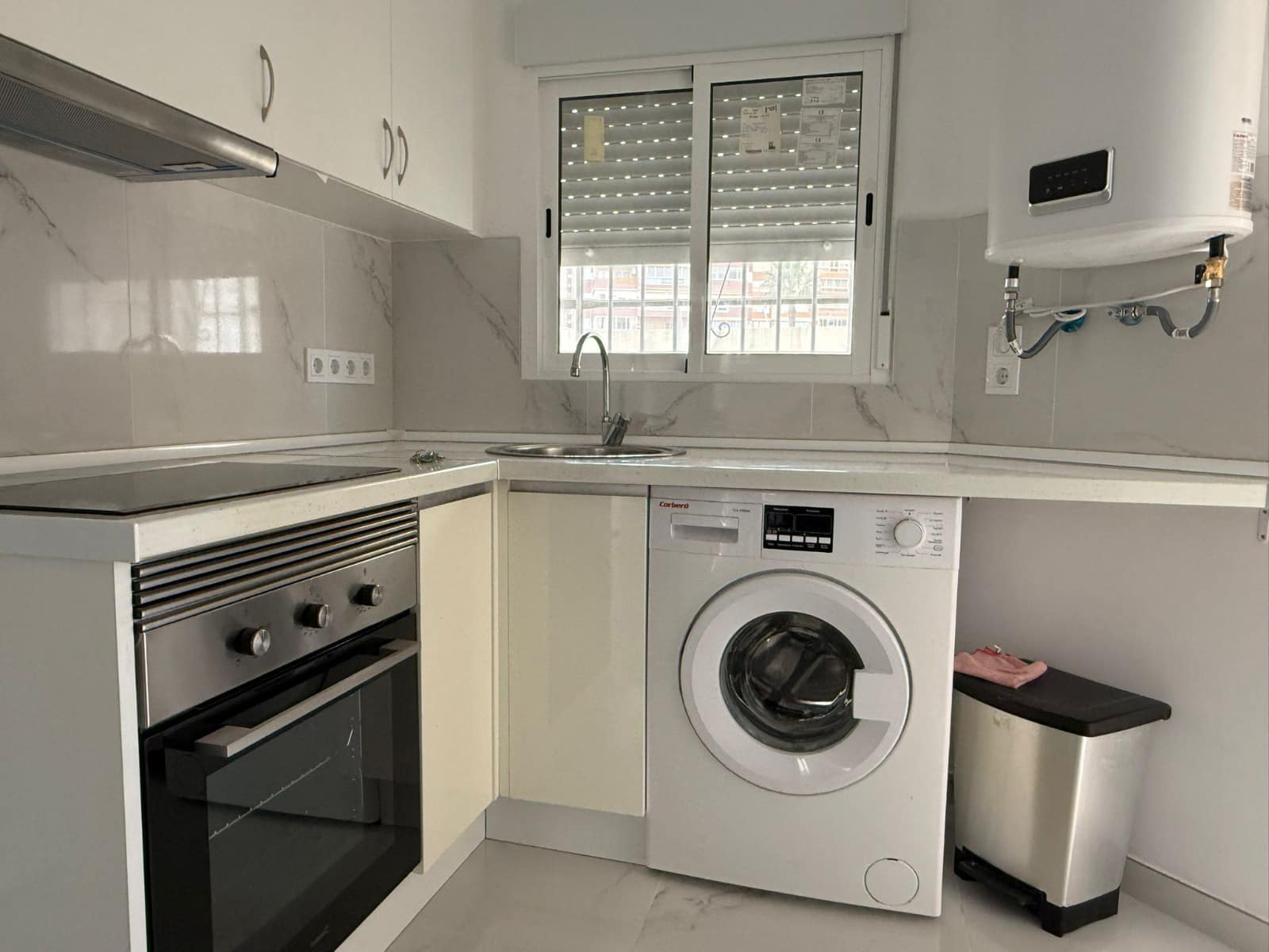 2 soverom Leilighet til salgs i Benidorm med svømmebasseng - € 168 000 (Ref: 9453715)