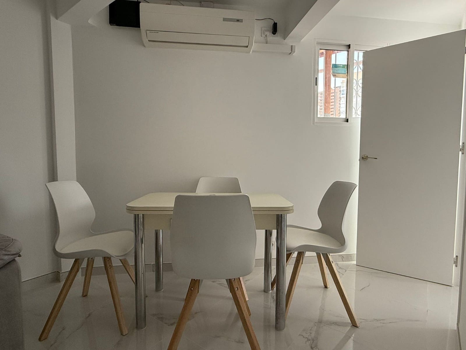 2 soverom Leilighet til salgs i Benidorm med svømmebasseng - € 168 000 (Ref: 9453715)