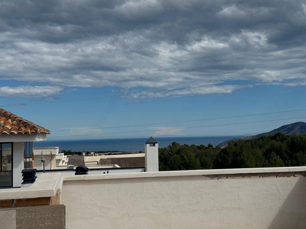 4 bedroom Villa for sale in La Nucia with pool - € 600,000 (Ref: 9453718)