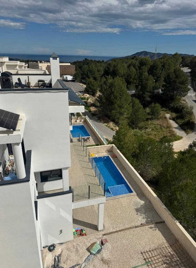 4 bedroom Villa for sale in La Nucia with pool - € 600,000 (Ref: 9453718)