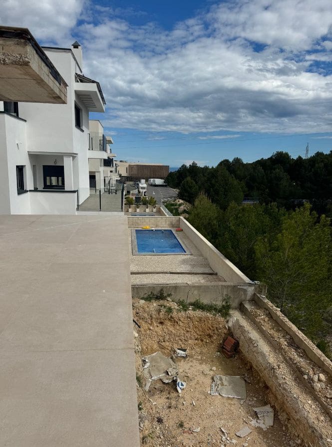 4 bedroom Villa for sale in La Nucia with pool - € 600,000 (Ref: 9453718)