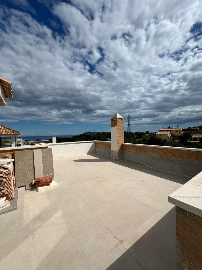 4 bedroom Villa for sale in La Nucia with pool - € 600,000 (Ref: 9453718)