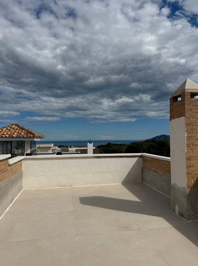 4 bedroom Villa for sale in La Nucia with pool - € 600,000 (Ref: 9453718)