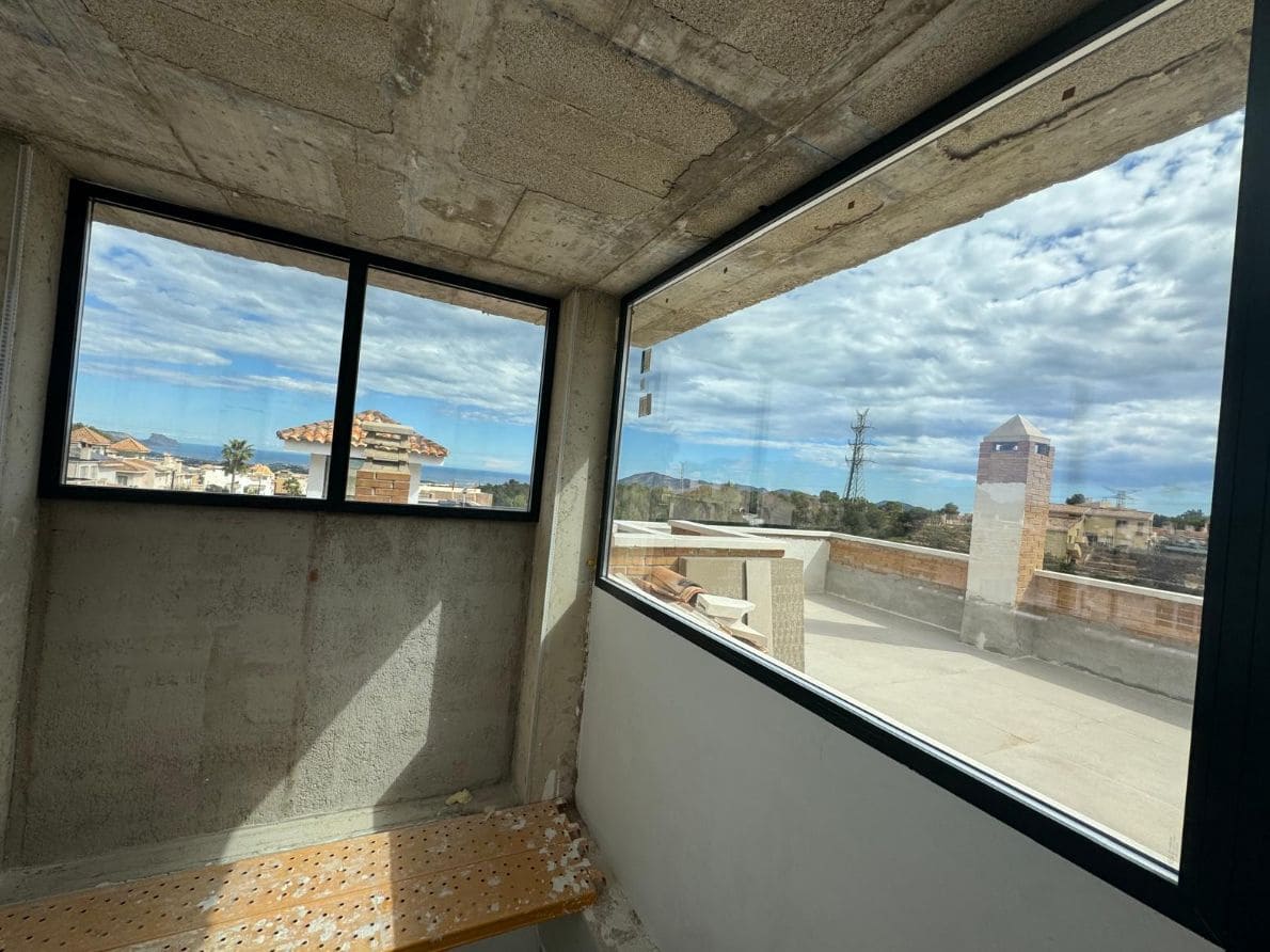 4 bedroom Villa for sale in La Nucia with pool - € 600,000 (Ref: 9453718)