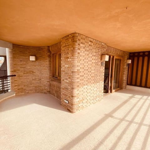 3 bedroom Apartment for sale in Levante, Benidorm with pool garage - € 530,000 (Ref: 9453719)