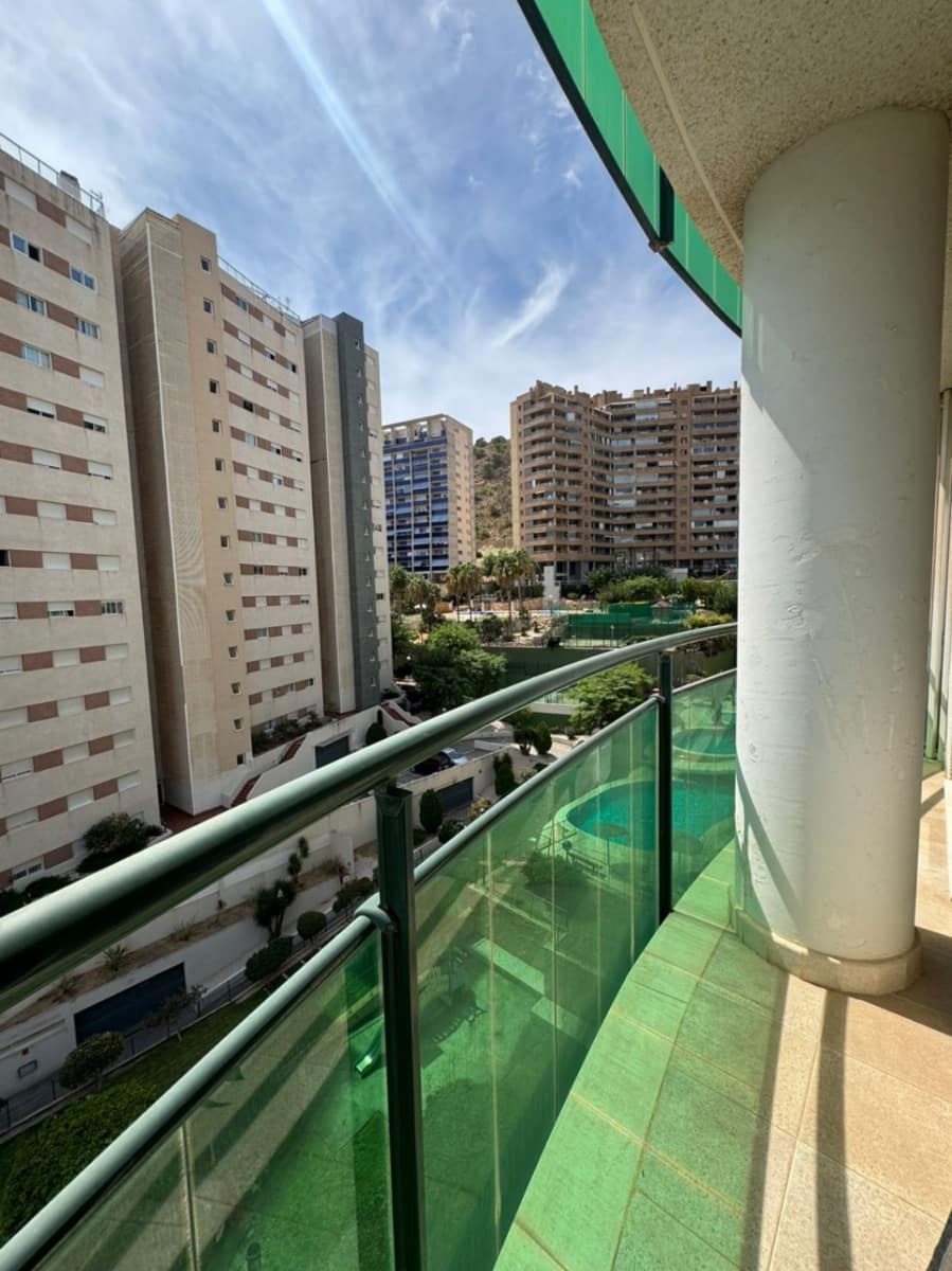 2 makuuhuone Huoneisto myytävänä paikassa La Villajoyosa / Vila Joiosa mukana uima-altaan 
autotalli - 273 000 € (Ref: 9453720)