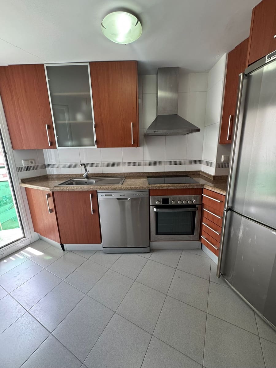 2 makuuhuone Huoneisto myytävänä paikassa La Villajoyosa / Vila Joiosa mukana uima-altaan 
autotalli - 273 000 € (Ref: 9453720)