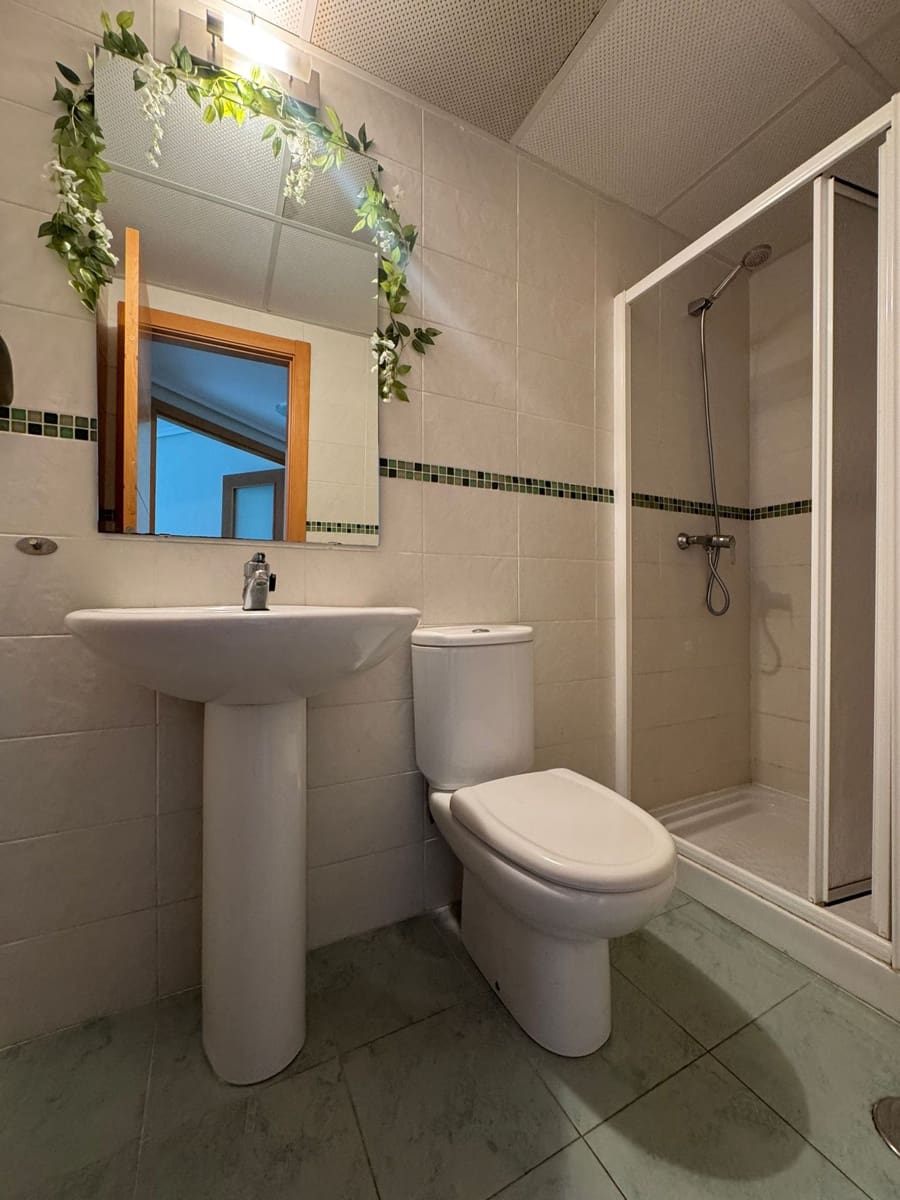 2 makuuhuone Huoneisto myytävänä paikassa La Villajoyosa / Vila Joiosa mukana uima-altaan 
autotalli - 273 000 € (Ref: 9453720)