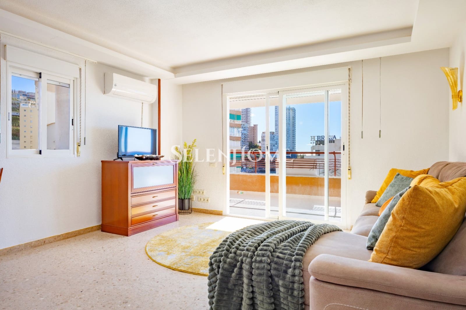 2 soverom Leilighet til salgs i Benidorm med svømmebasseng garasje - € 493 000 (Ref: 9453723)