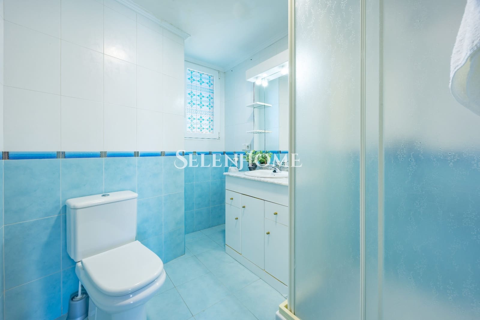 2 soverom Leilighet til salgs i Benidorm med svømmebasseng garasje - € 493 000 (Ref: 9453723)