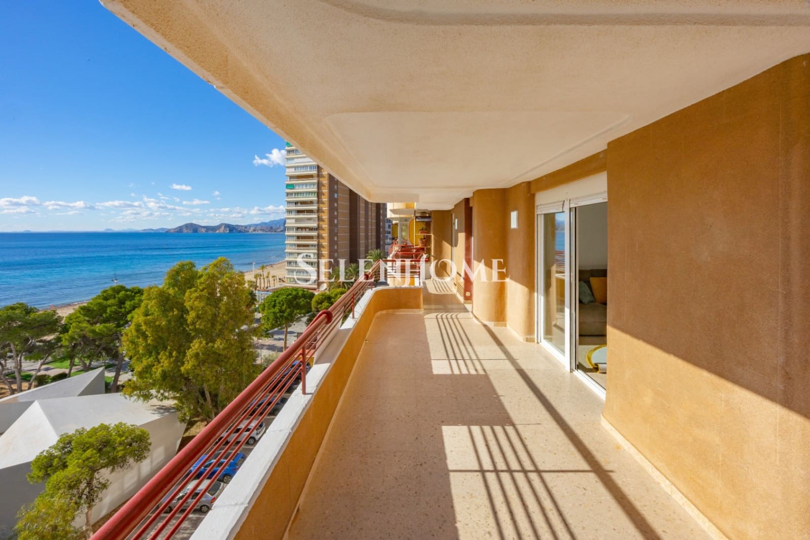 2 soverom Leilighet til salgs i Benidorm med svømmebasseng garasje - € 493 000 (Ref: 9453723)