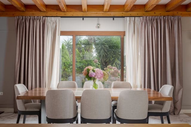 4 soveværelse Villa til salg i Donostia-San Sebastián med garage - € 1.590.000 (Ref: 9453724)